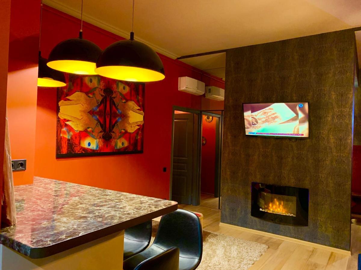 Apartments Lux In City Center Lviv Buitenkant foto